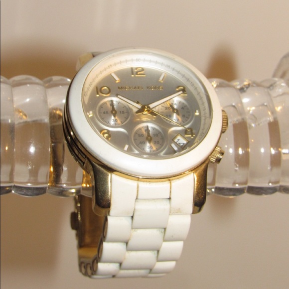 Michael Kors MK 5145 Classic Womens Watch - Picture 4 of 4